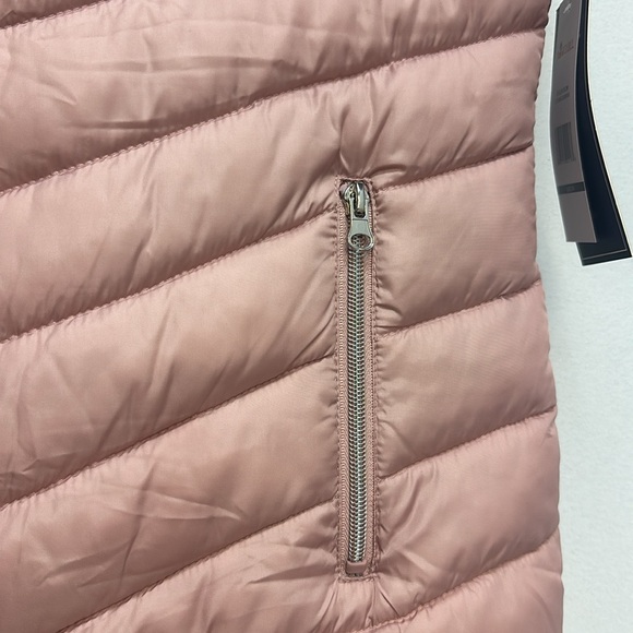 Big Chill blush Sleeveless coat - Picture 5 of 6